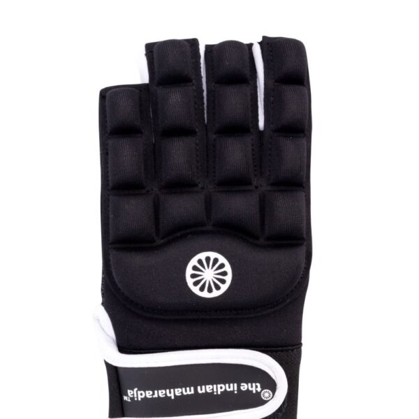 glove foam half [left]