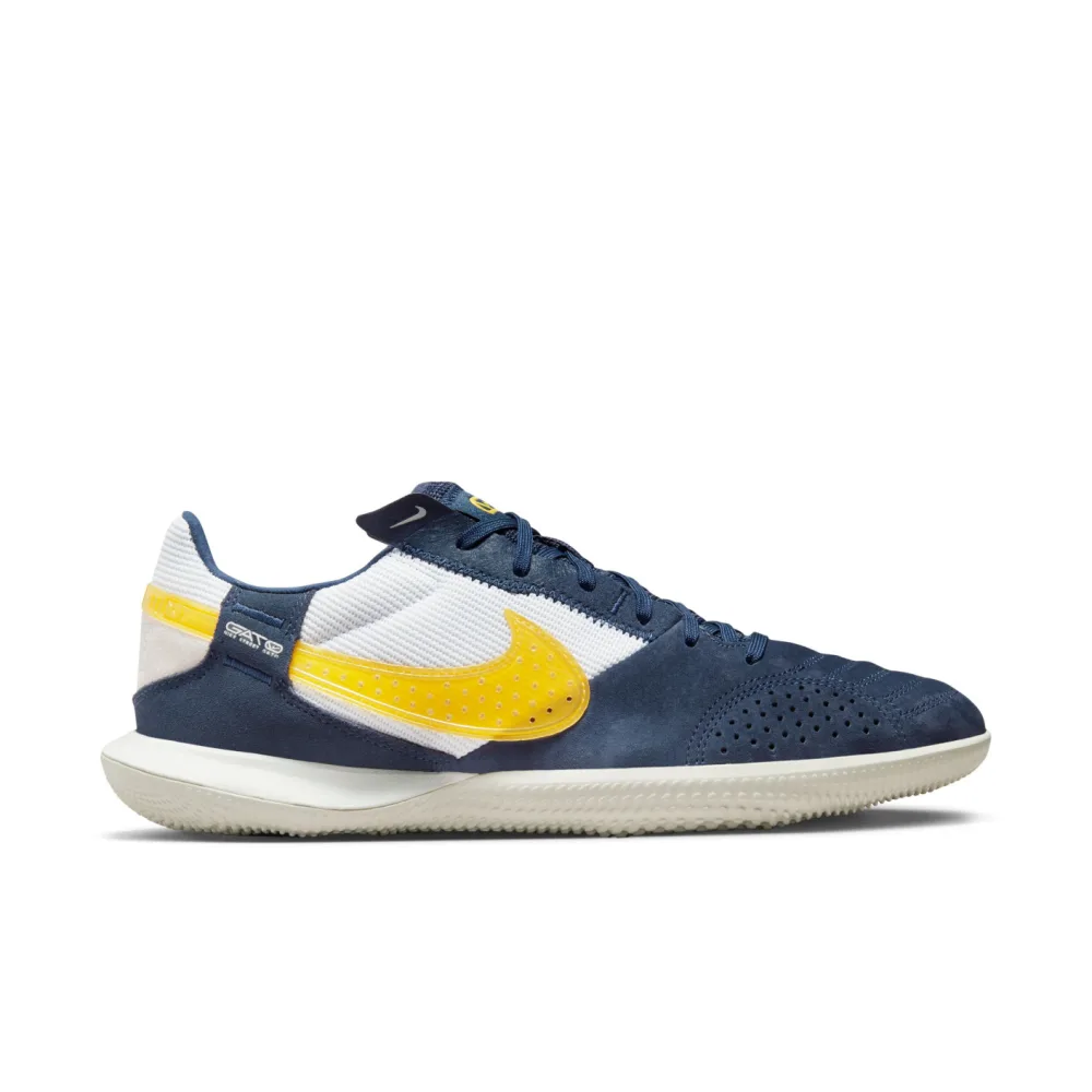 Nike Street Gato