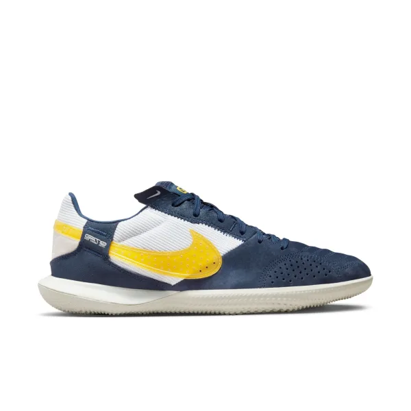 Nike Street Gato